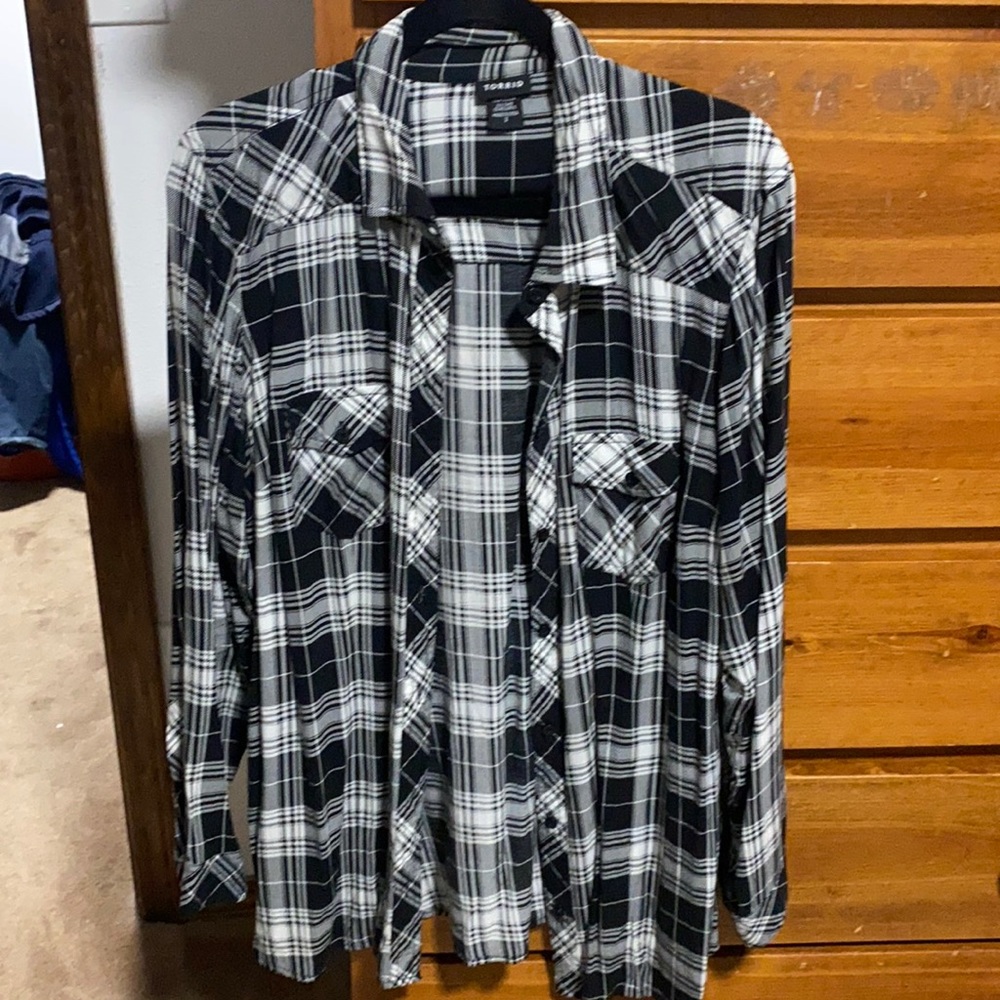 Torrid Plus size!! Black and white plaid blouse from Torrid. Size 2